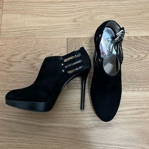 Michael Kors Felicia suede high heeled booties 7.5M